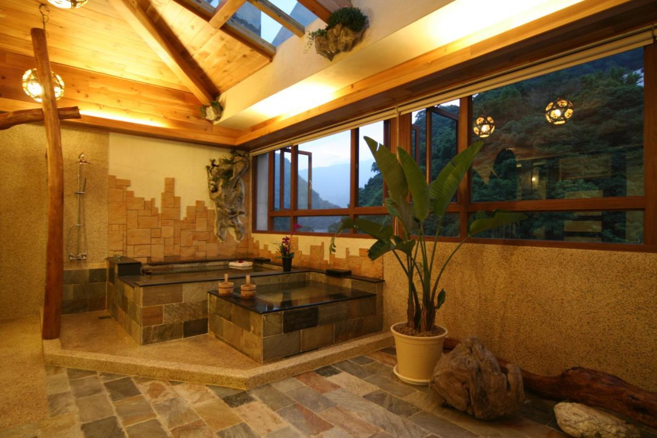 Chief Villa Hot Spring Resort Renai Bagian luar foto