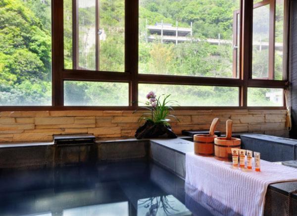 Chief Villa Hot Spring Resort Renai Bagian luar foto